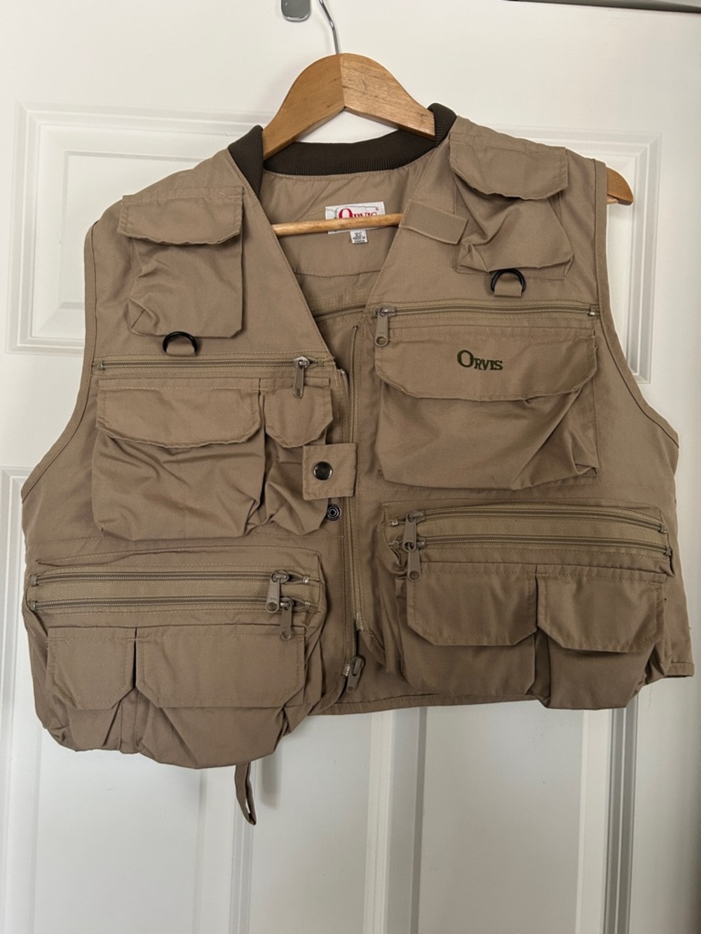 Orvis Tan Multi-Pocket Fishing Vest